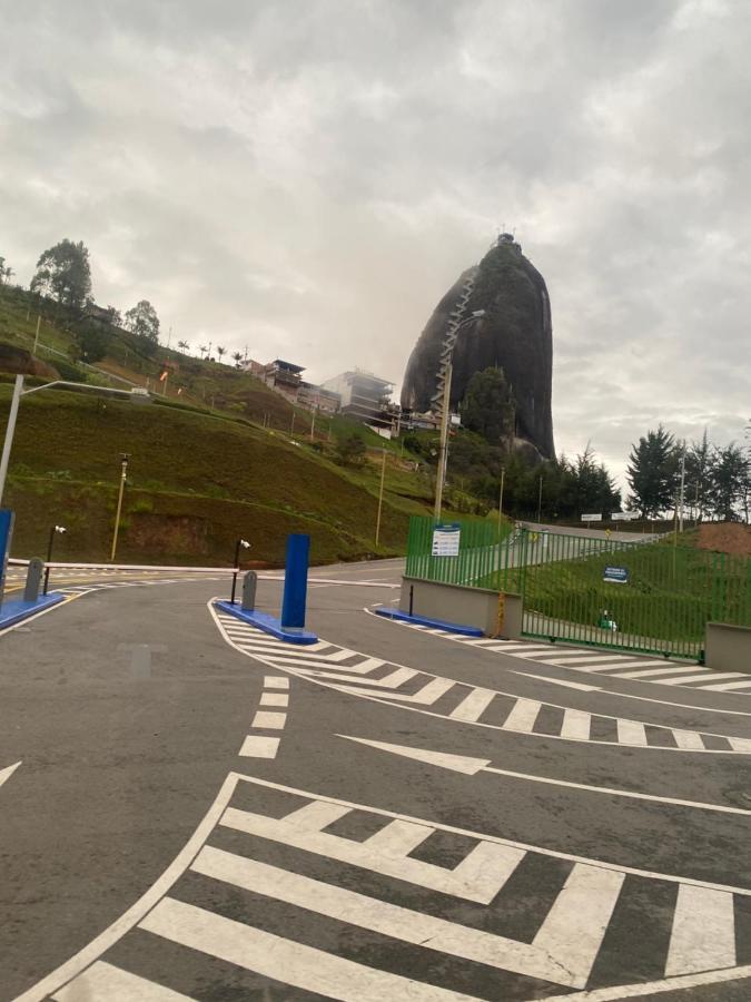 Casa Hotel Los Embalses กัวตาเป ภายนอก รูปภาพ